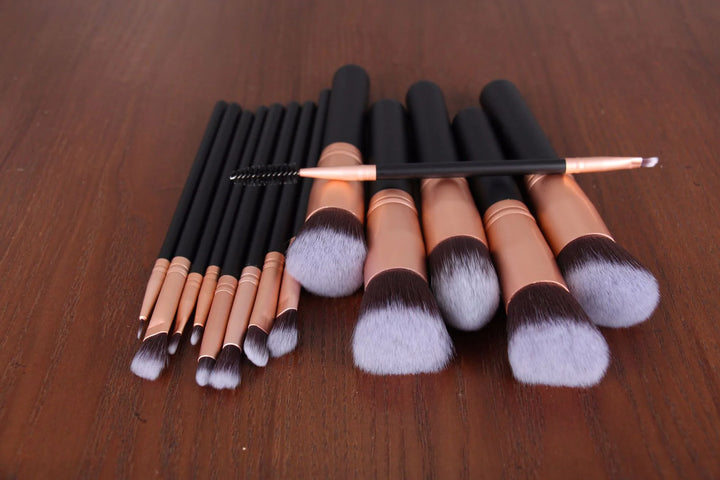 Wood handle makeup brush set for face and eye application